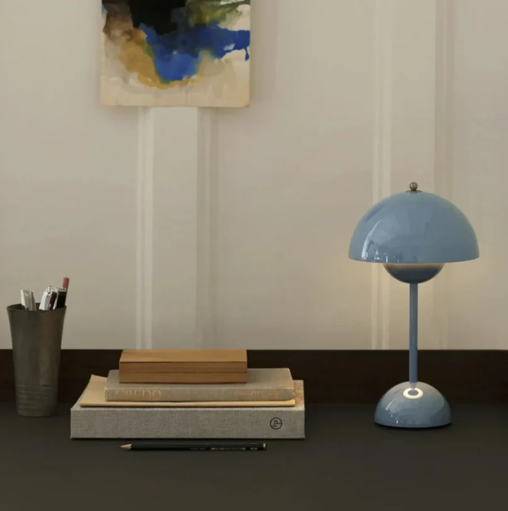 AuraLamp - Rechargeable LED Table Lamp