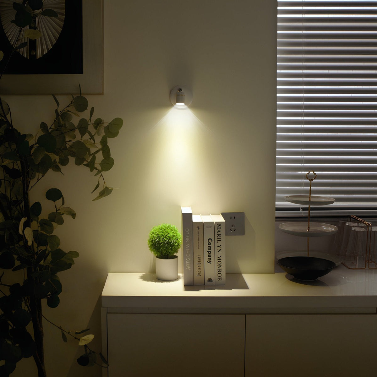 Pivota - Adhesive Multi-Directional Spotlight