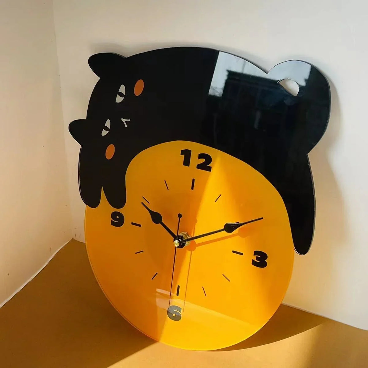 Purrnova - Modern Silent Wall Clock