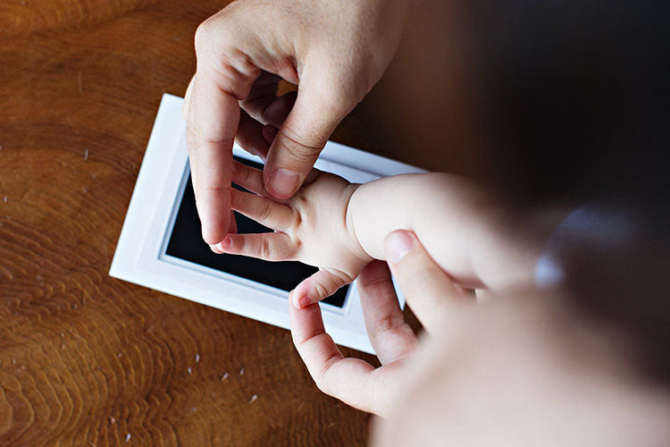 Baby Handprint & Footprint Kit – Inkless Keepsake Set for Newborns