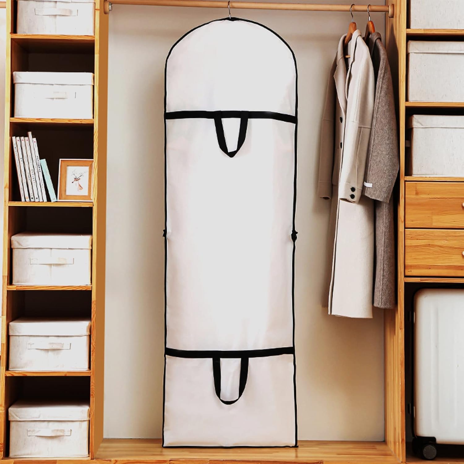 Extra-long garment bag with full-length zip and dual handles for gowns