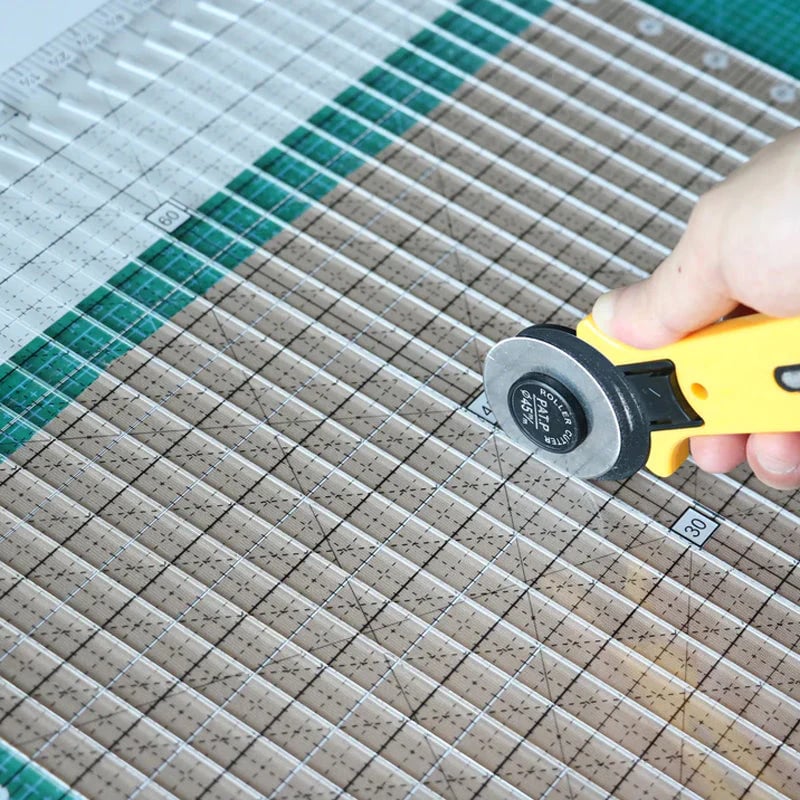 Rotary Cutter Set – with Cutting Mat & Quilting Ruler