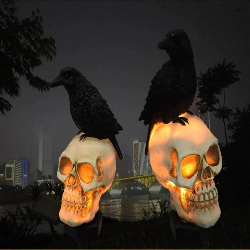 Solar Halloween crow skull garden light